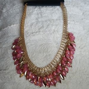 NWT Goldtone Statement Necklace